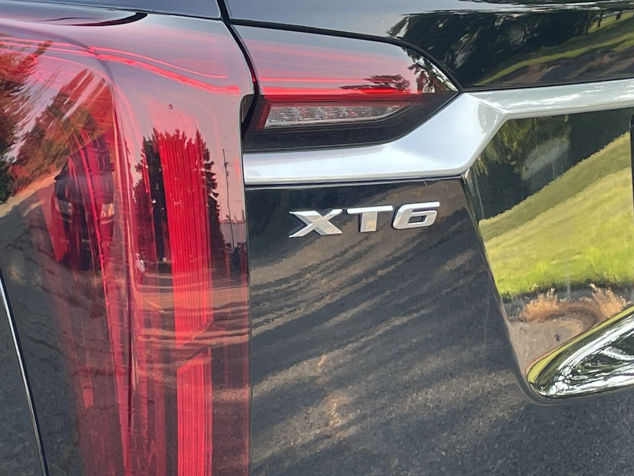 Thumbnail: 2023 Cadillac XT6 - 42