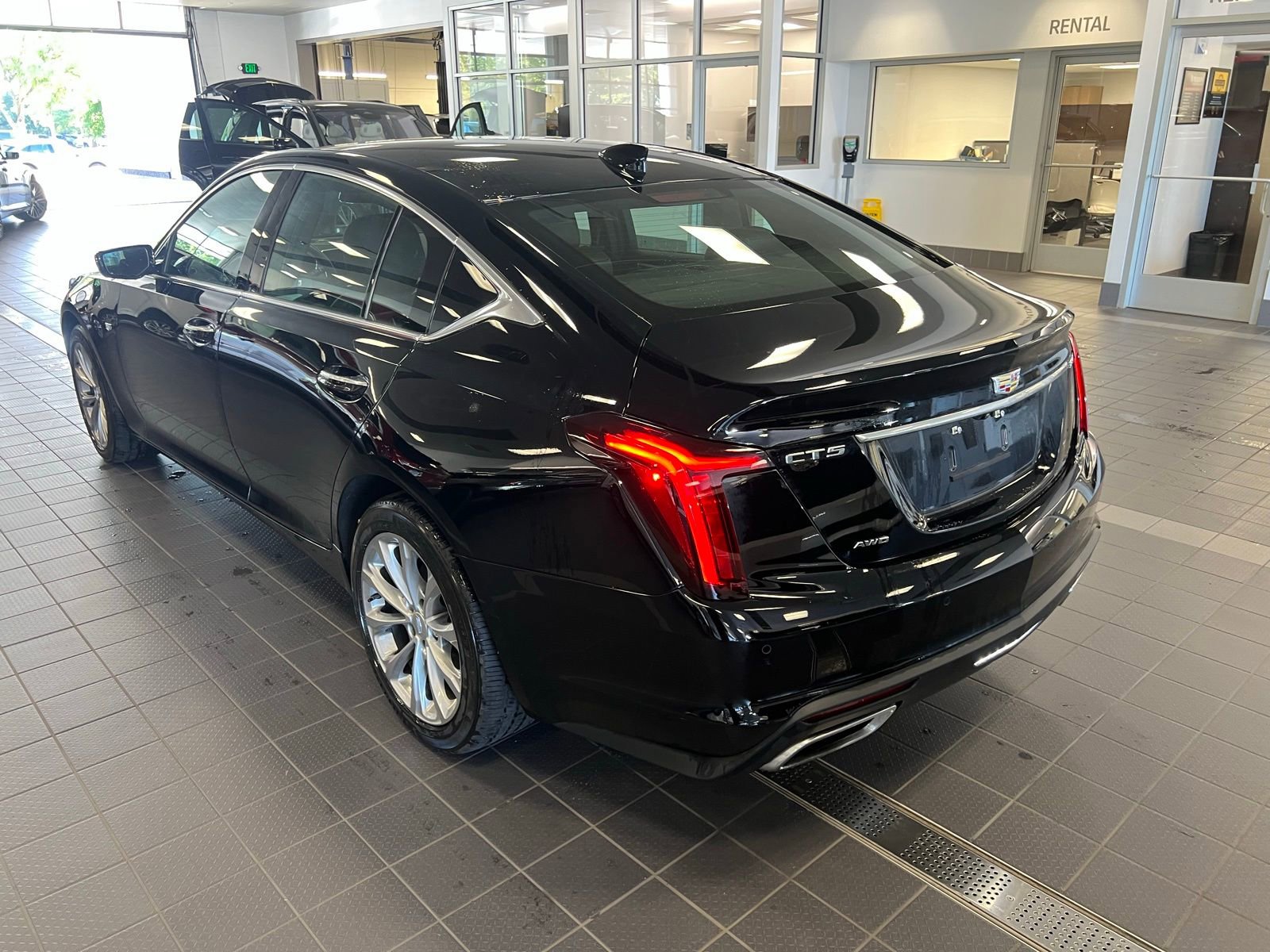 Thumbnail: 2022 Cadillac CT5 - 2