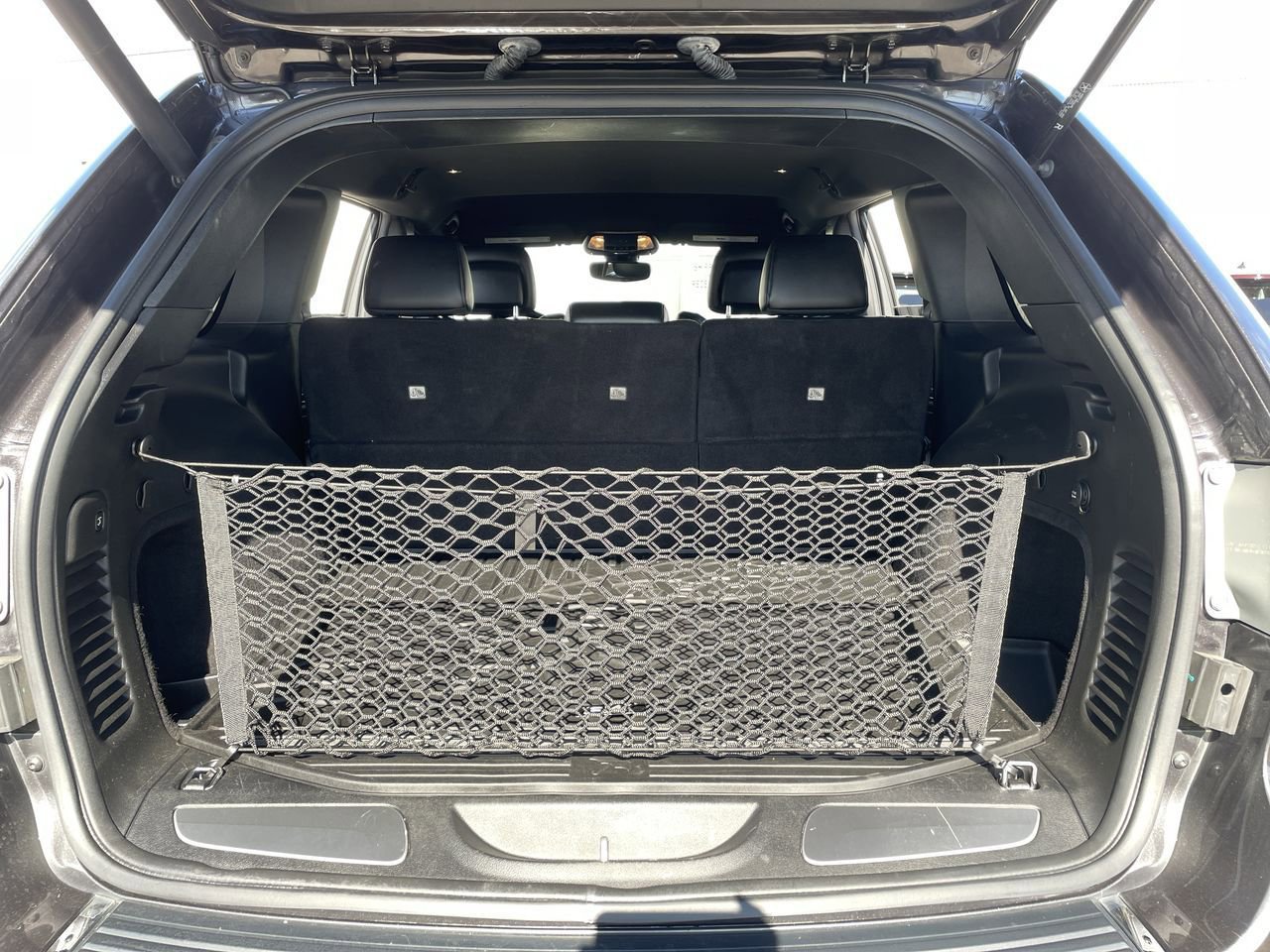 Thumbnail: 2019 Jeep Grand Cherokee - 17