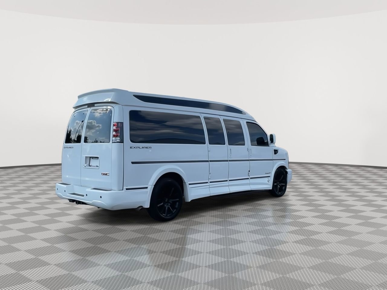 Thumbnail: 2019 GMC Savana - 8