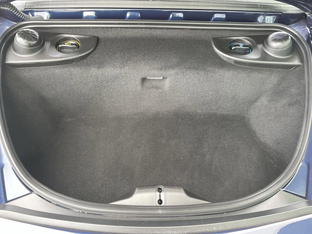 Thumbnail: 2017 Porsche 718 Boxster - 17