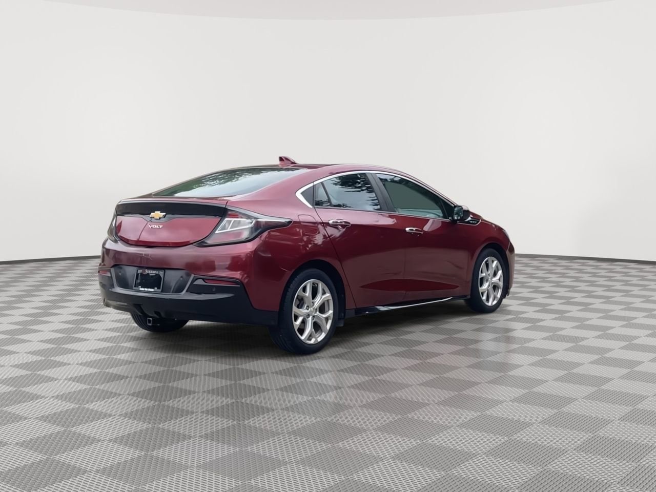 Thumbnail: 2017 Chevrolet Volt - 8