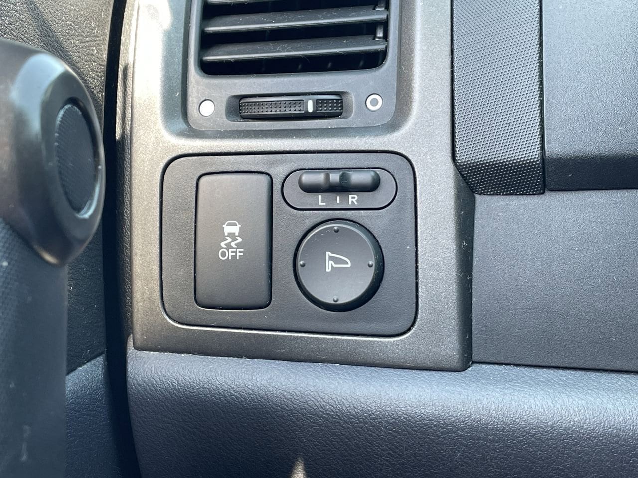 Thumbnail: 2010 Honda CR-V - 25