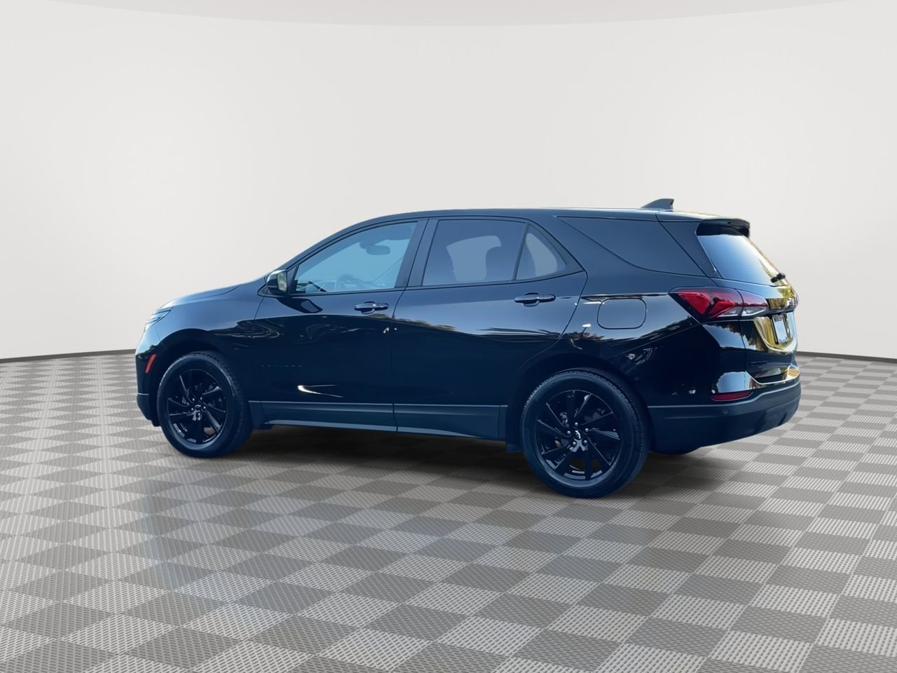 Thumbnail: 2023 Chevrolet Equinox - 6