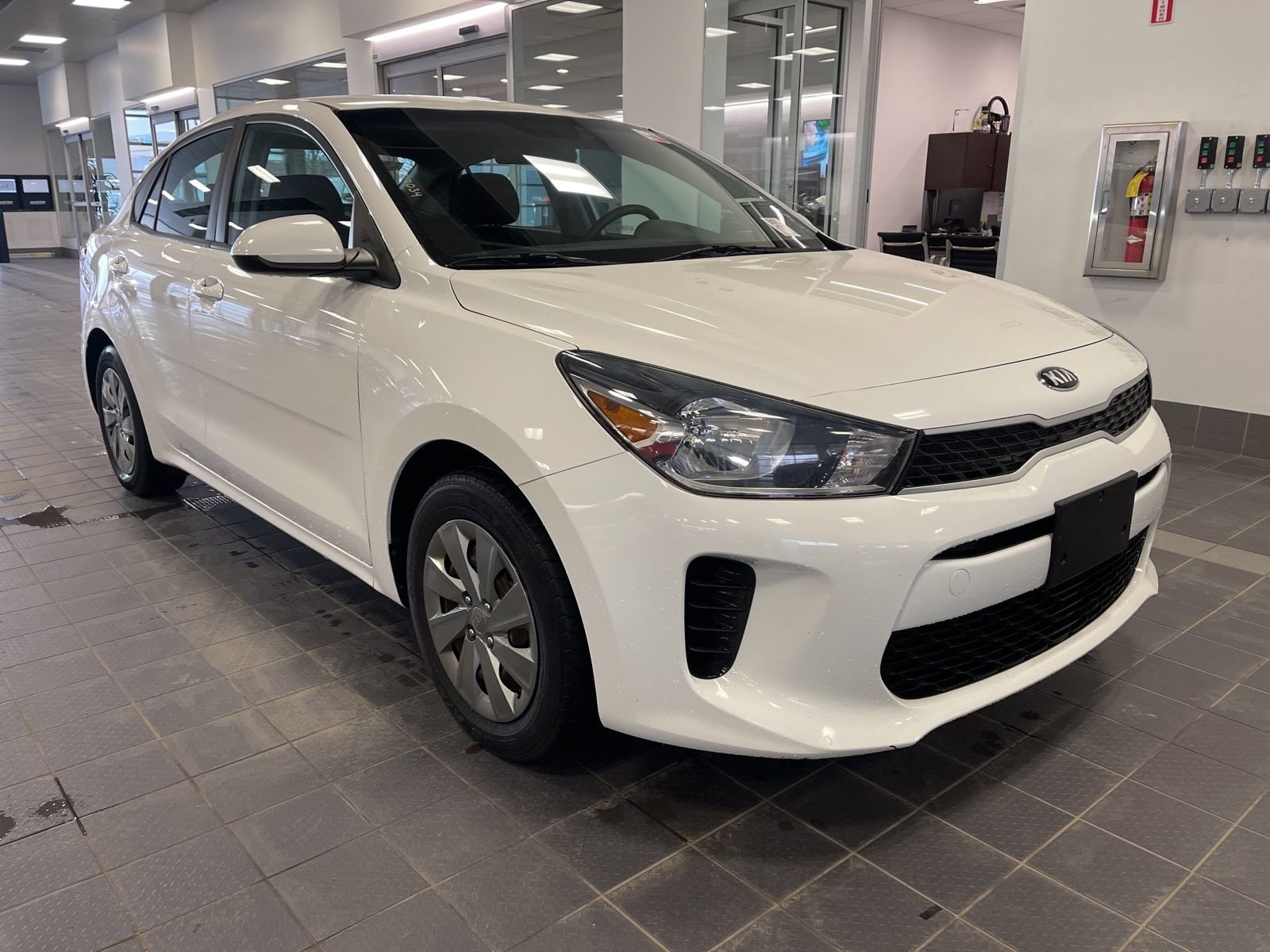 Thumbnail: 2020 Kia Rio - 2