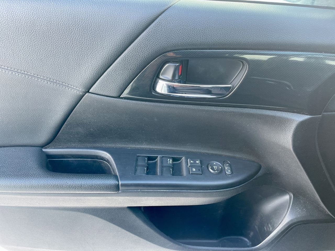 Thumbnail: 2013 Honda Accord - 27