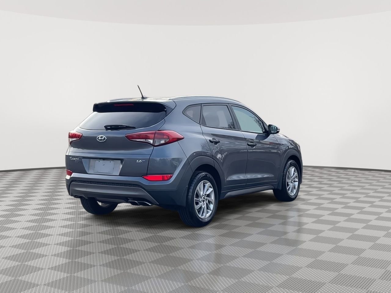 Thumbnail: 2016 Hyundai Tucson - 8