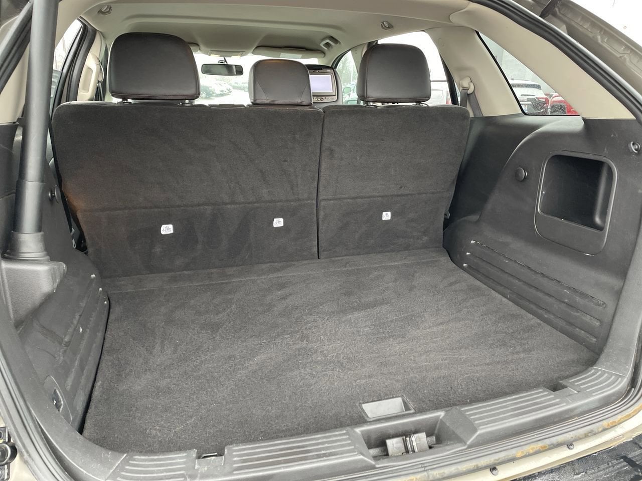 Thumbnail: 2013 Ford Edge - 17