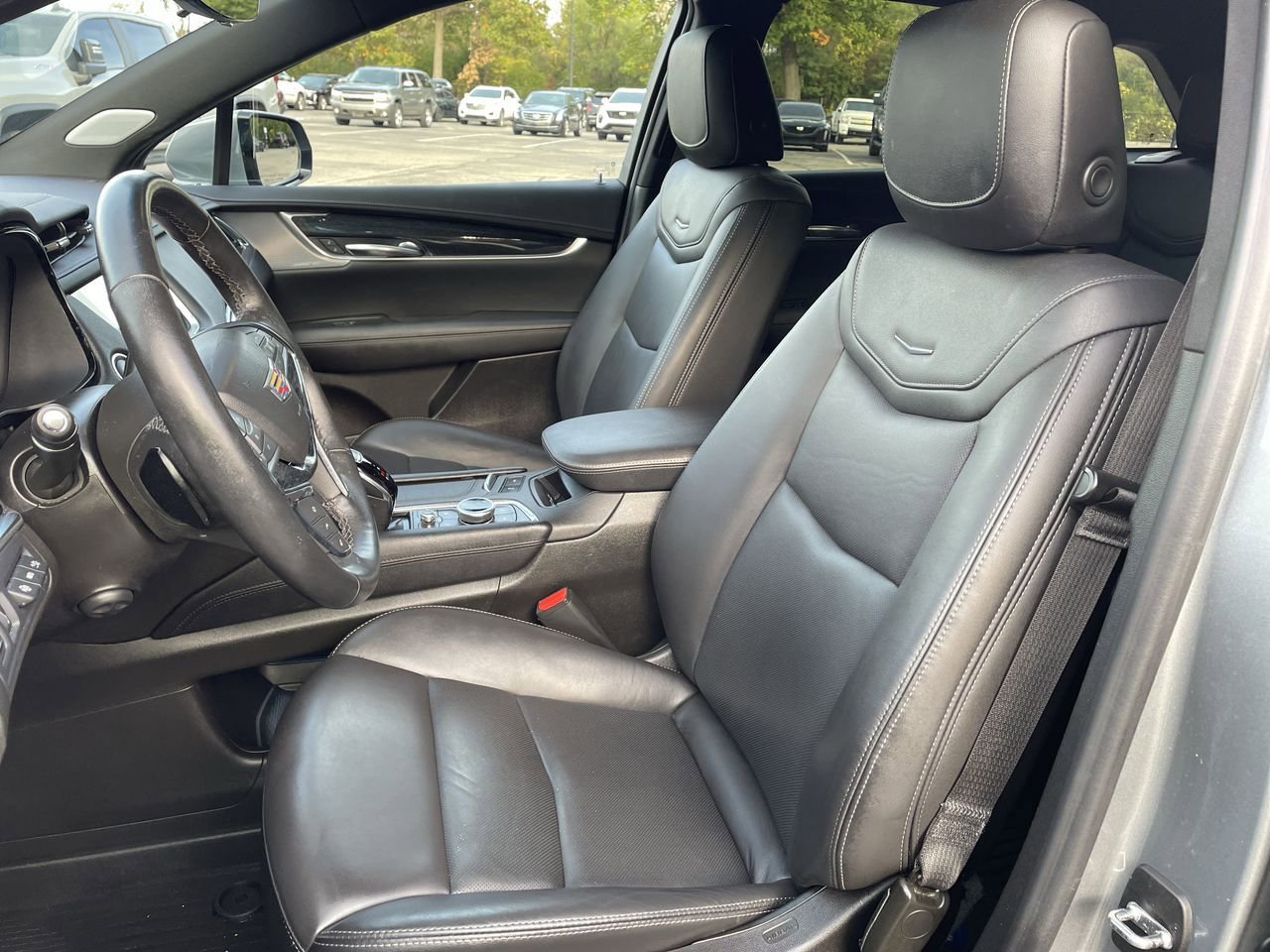Thumbnail: 2023 Cadillac XT5 - 12