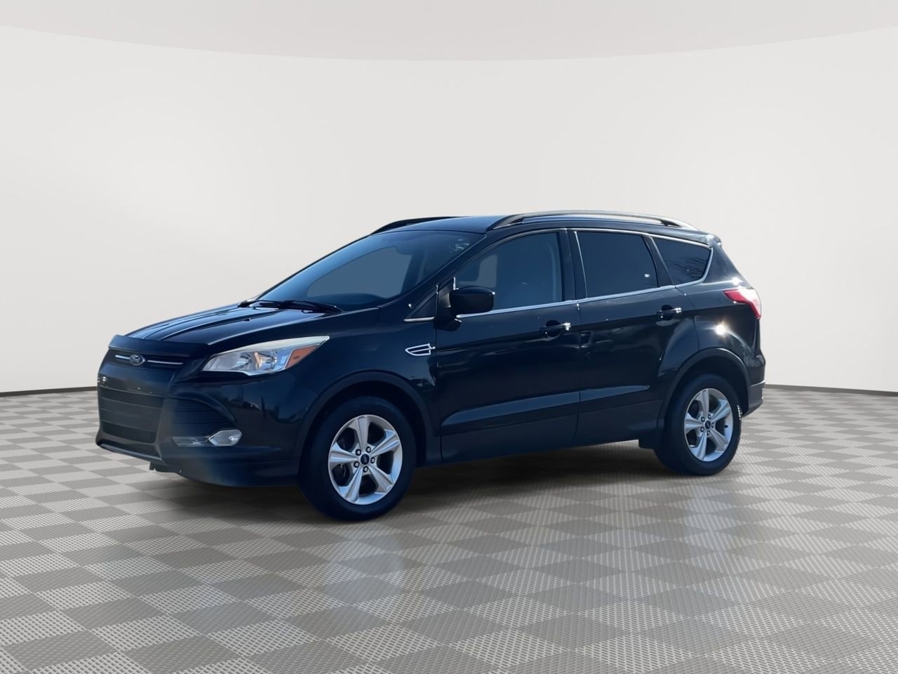 Thumbnail: 2015 Ford Escape - 4