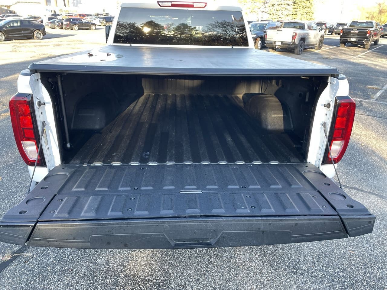 Thumbnail: 2022 GMC Sierra 2500 - 17