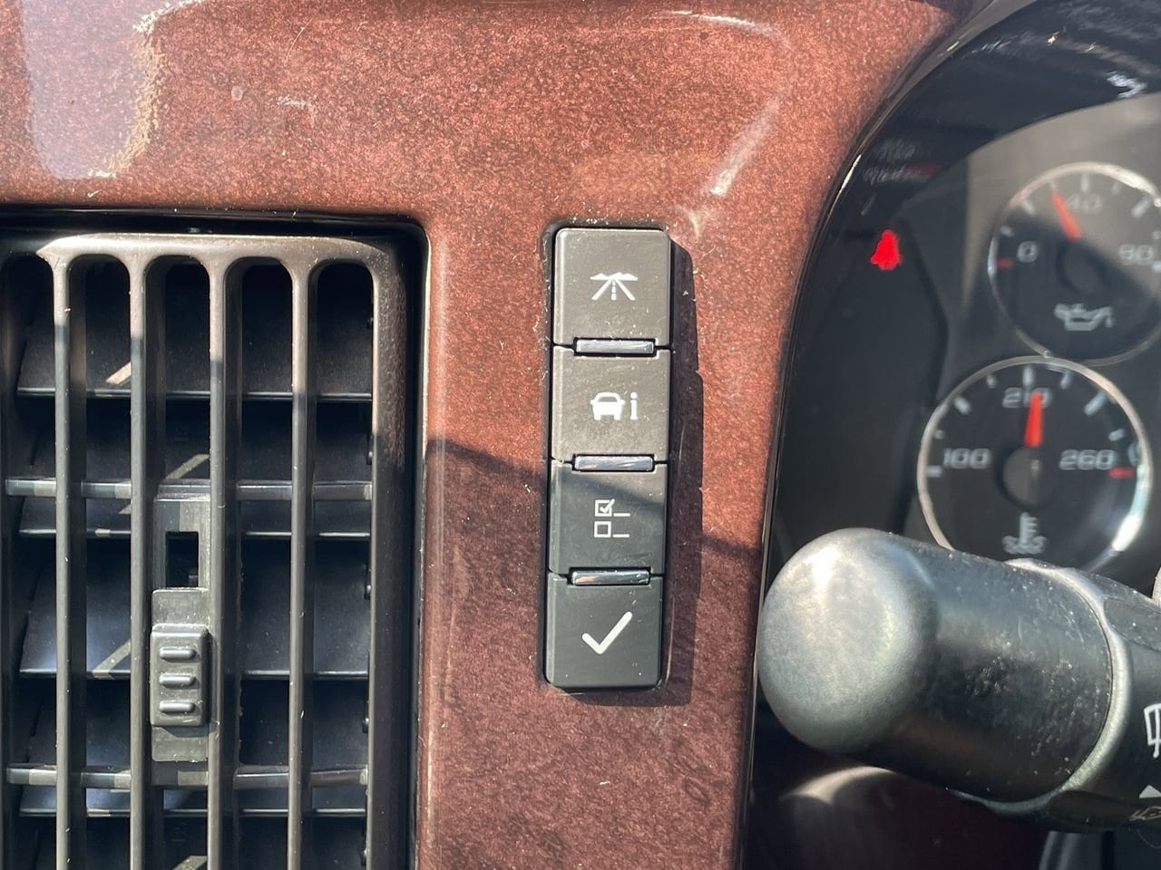 Thumbnail: 2019 GMC Savana - 33