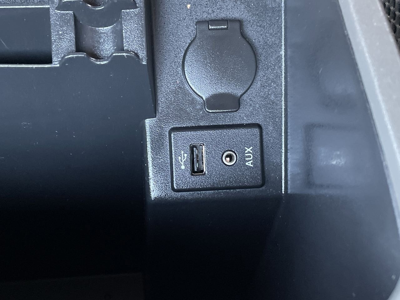 Thumbnail: 2015 Nissan Frontier - 23