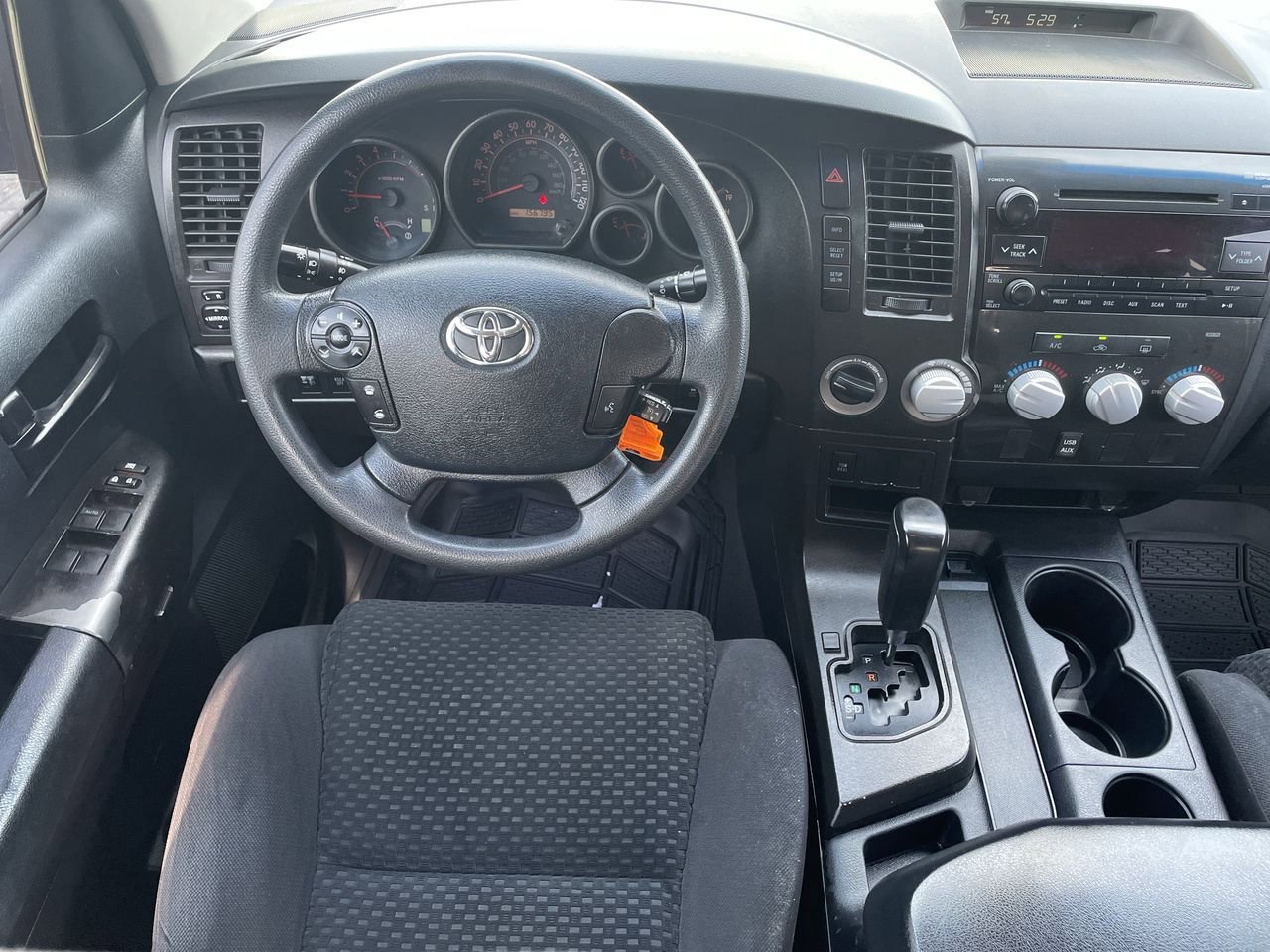 Thumbnail: 2011 Toyota Tundra - 11