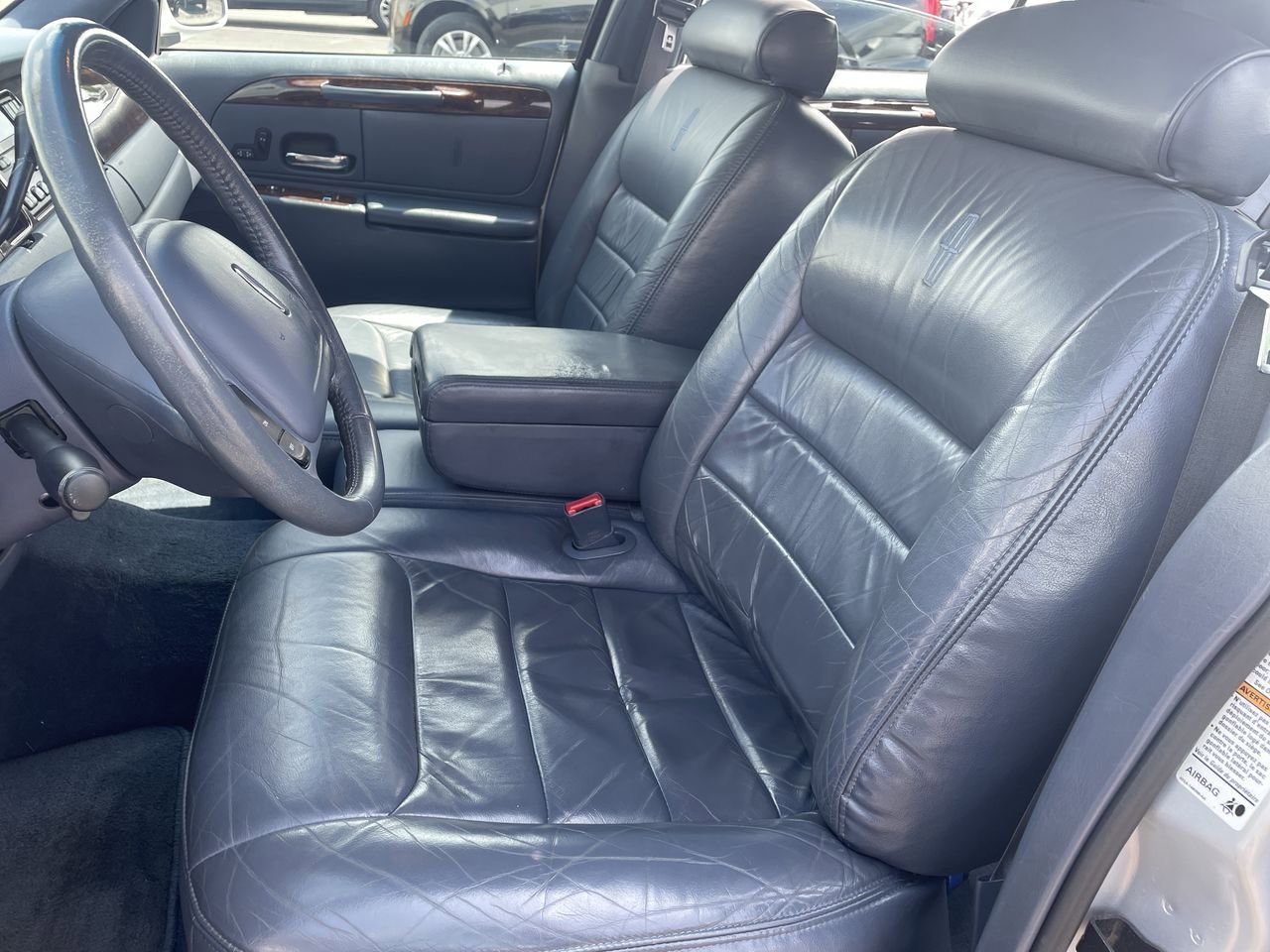 Thumbnail: 2000 Lincoln Town Car - 12
