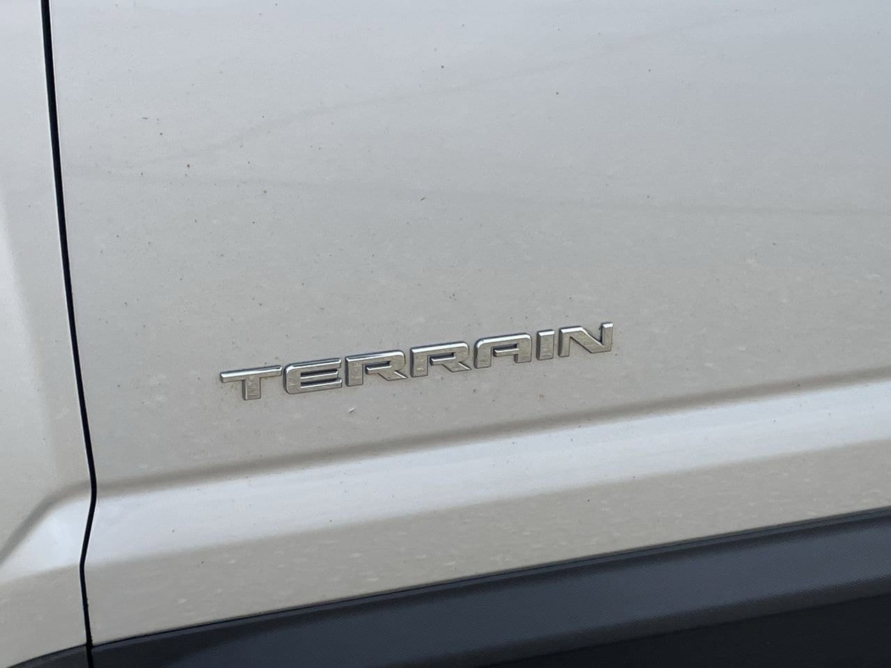 Thumbnail: 2015 GMC Terrain - 33