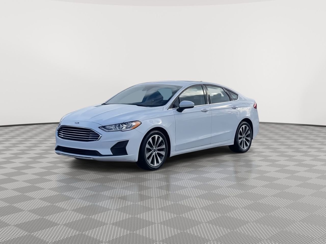 Thumbnail: 2020 Ford Fusion - 4
