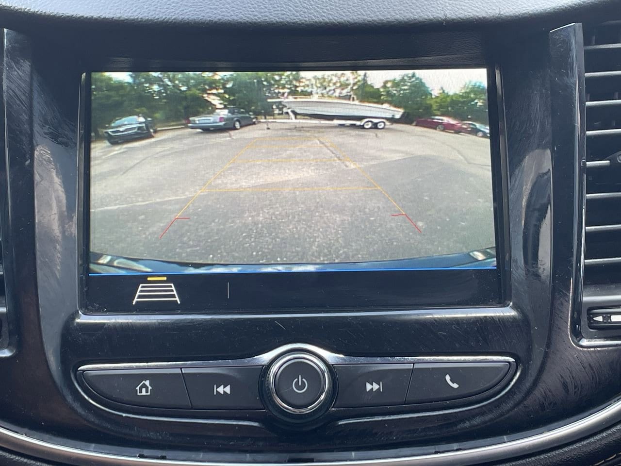 Thumbnail: 2019 Chevrolet Trax - 25
