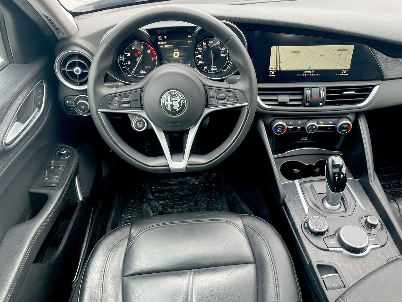 Thumbnail: 2019 Alfa Romeo Giulia - 11