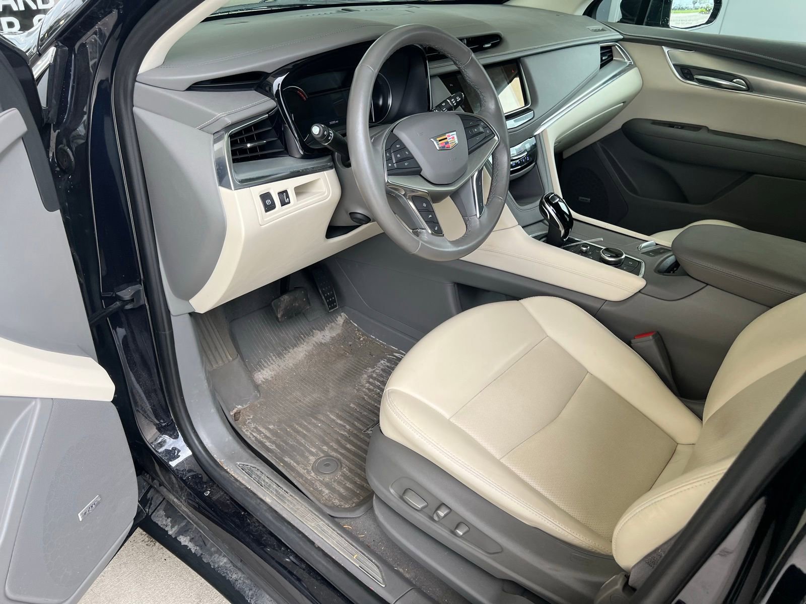 Thumbnail: 2022 Cadillac XT5 - 5