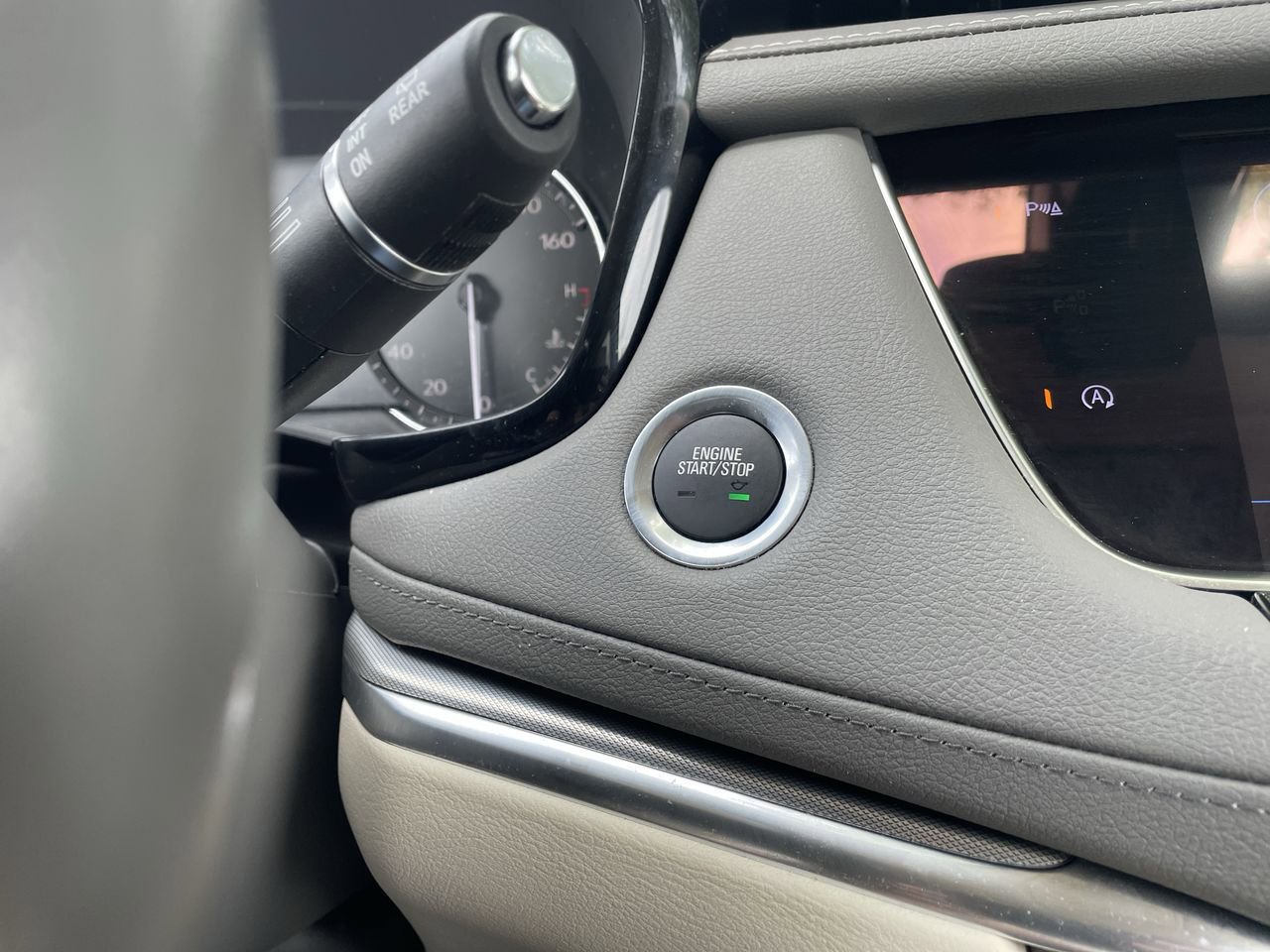 Thumbnail: 2023 Cadillac XT5 - 31