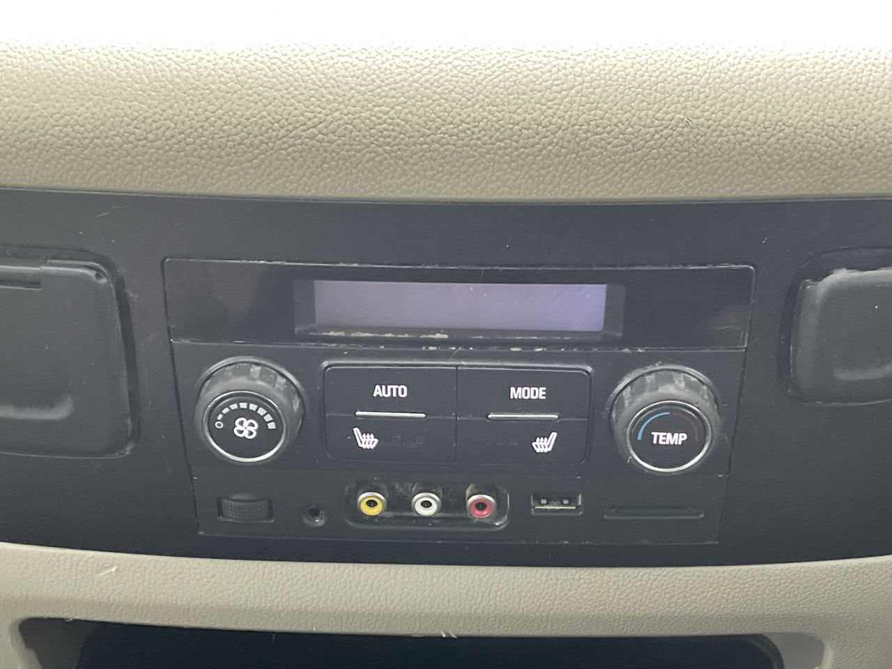 Thumbnail: 2016 GMC Yukon - 24