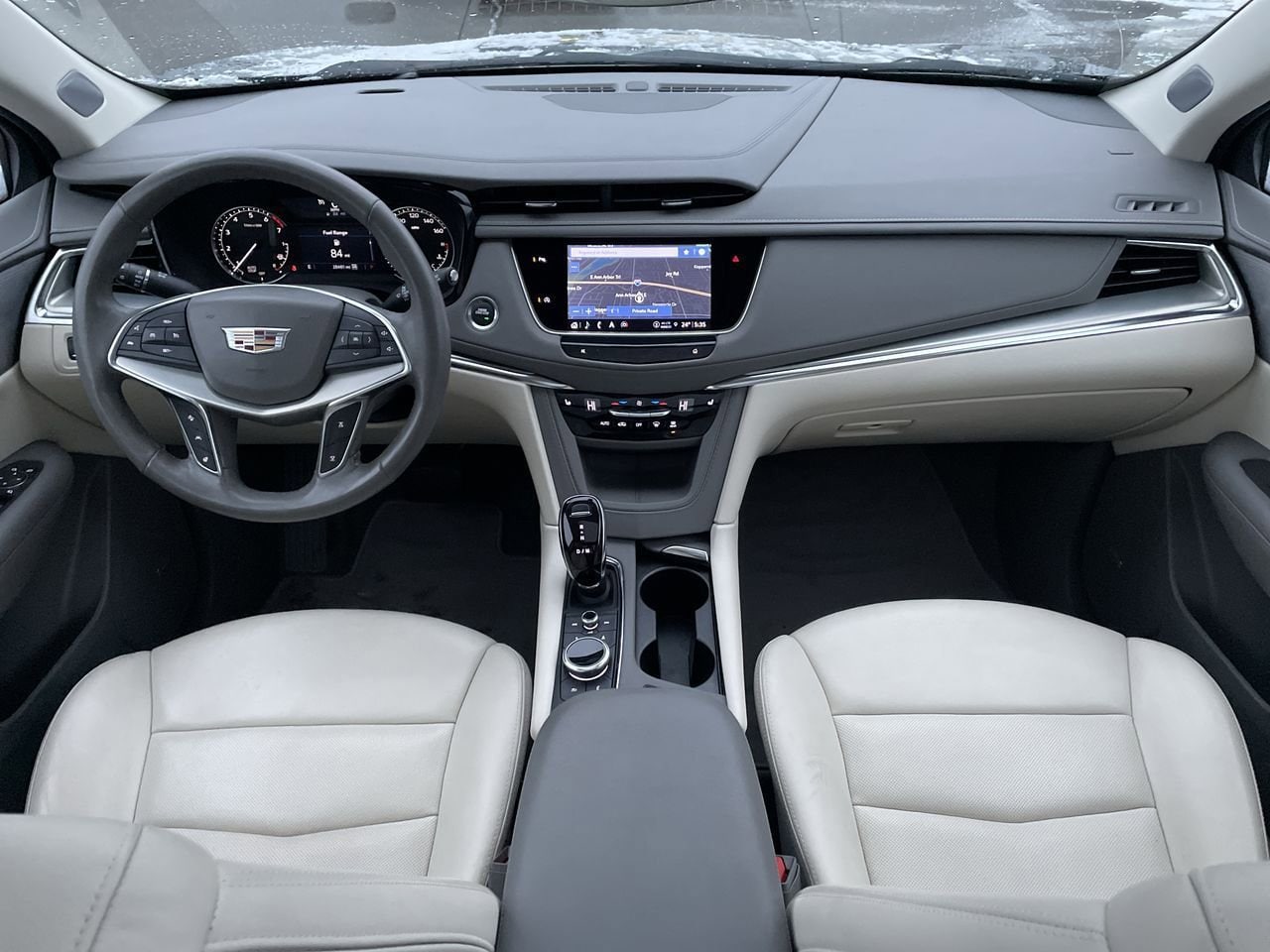 Thumbnail: 2023 Cadillac XT5 - 25