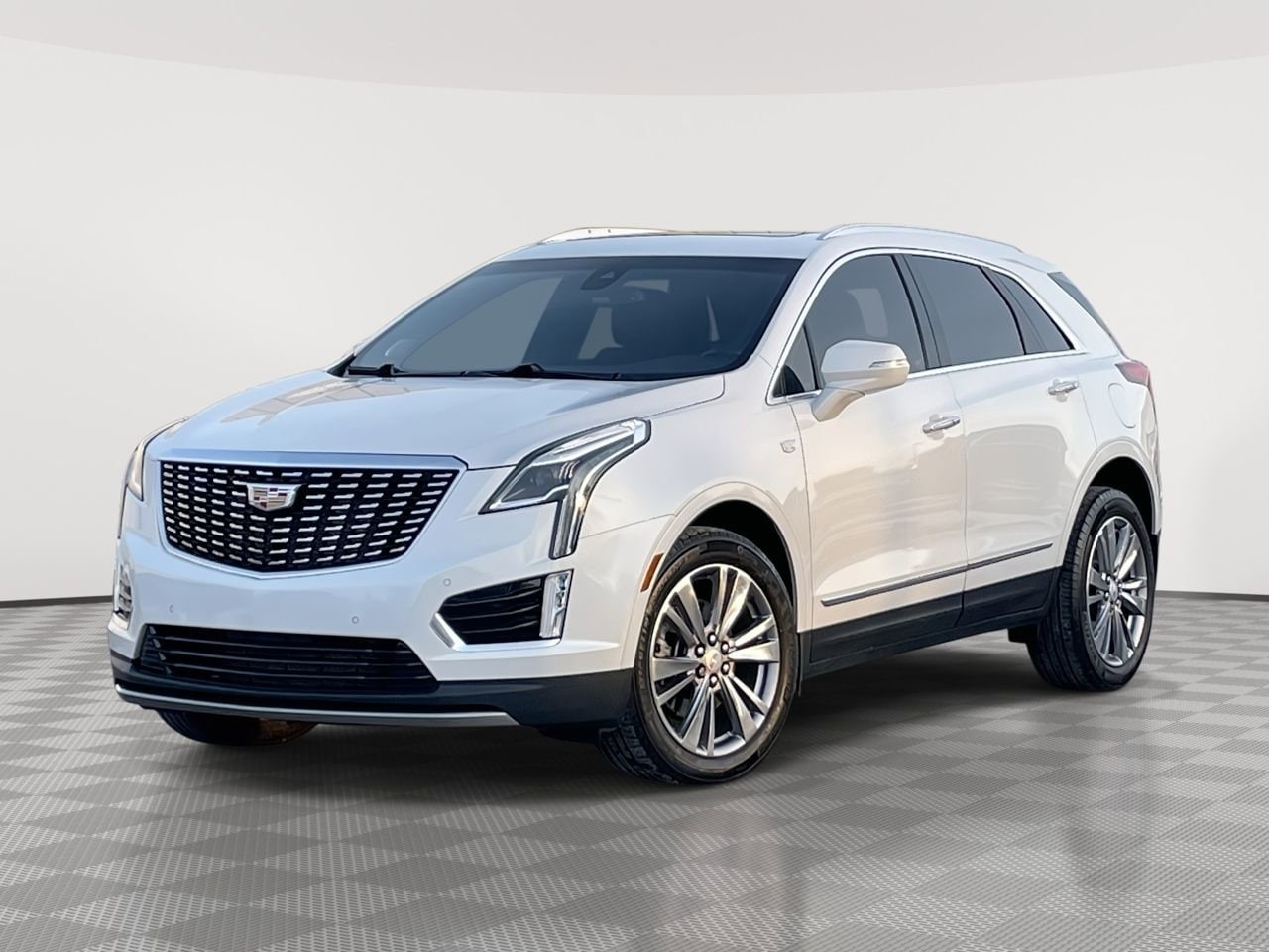 Thumbnail: 2024 Cadillac XT5 - 1