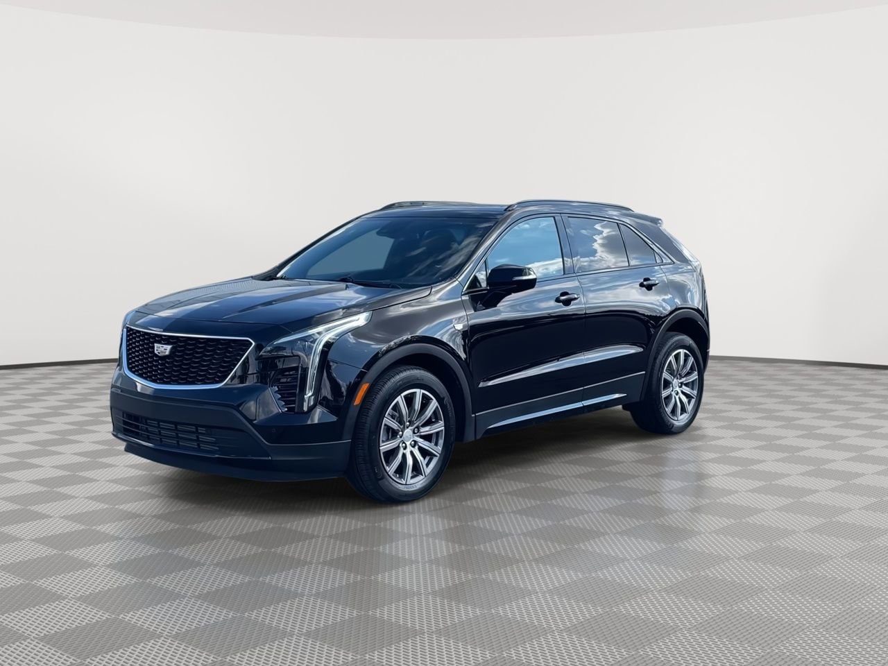 Thumbnail: 2023 Cadillac XT4 - 4