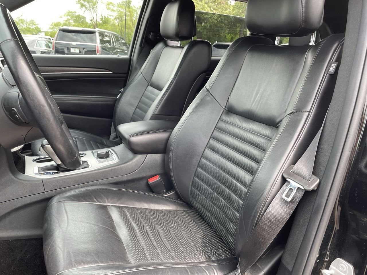 Thumbnail: 2018 Jeep Grand Cherokee - 12