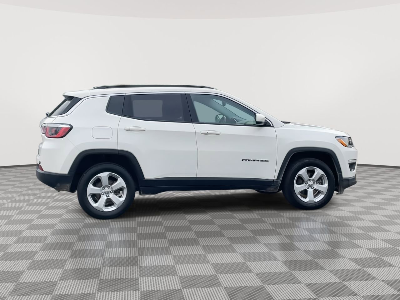 Thumbnail: 2019 Jeep Compass - 8