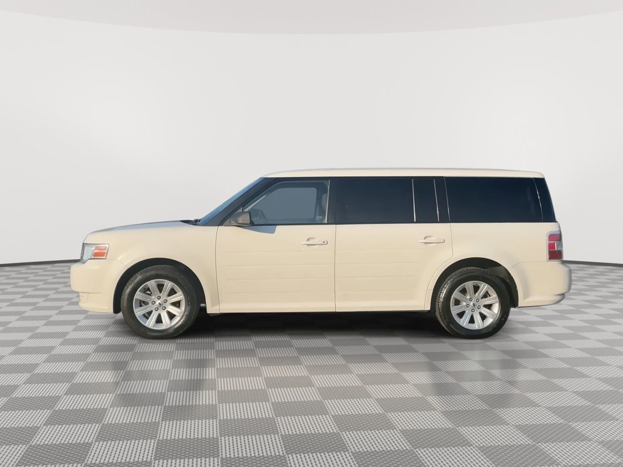 Thumbnail: 2010 Ford Flex - 5