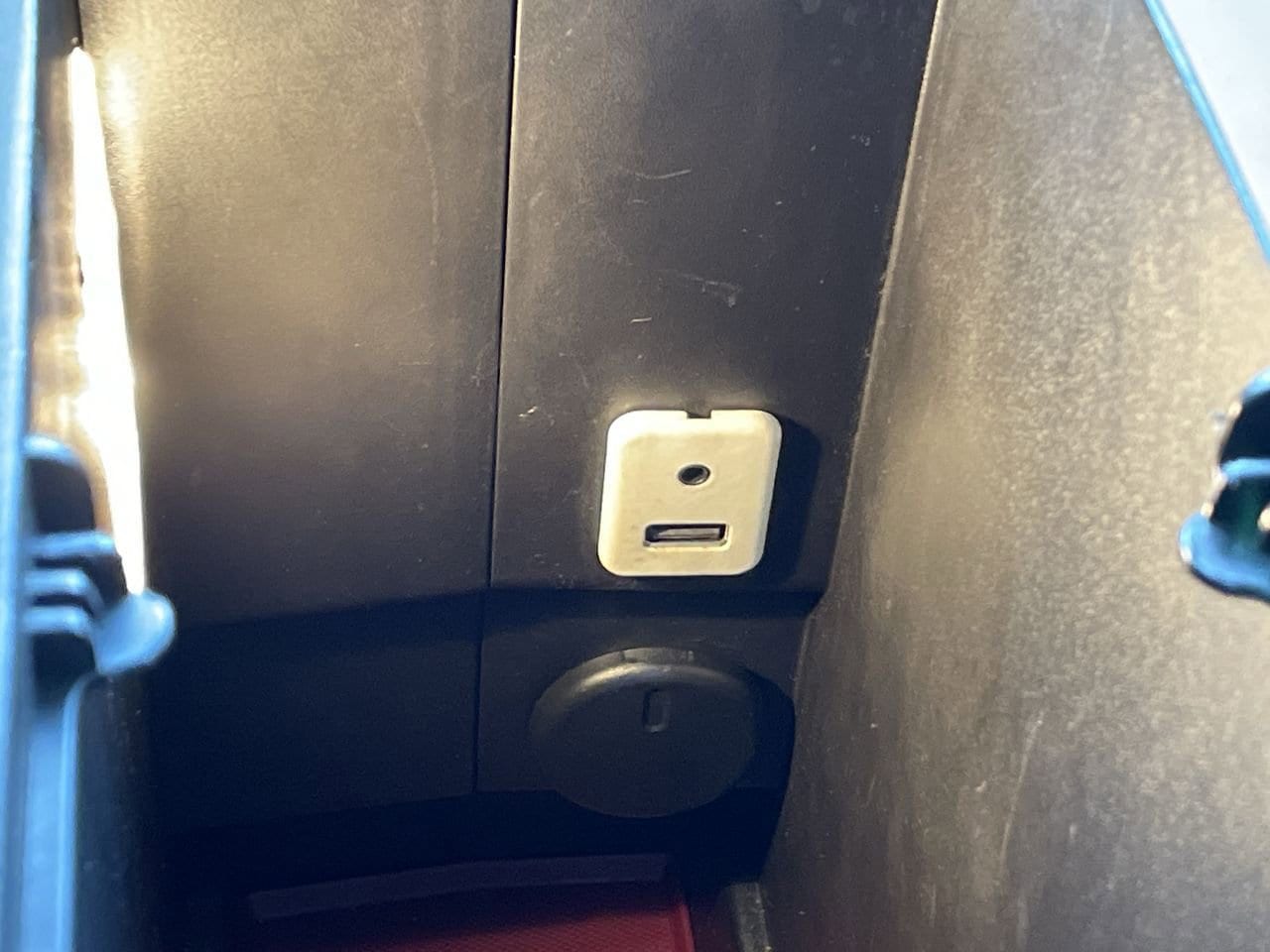 Thumbnail: 2010 GMC Terrain - 24