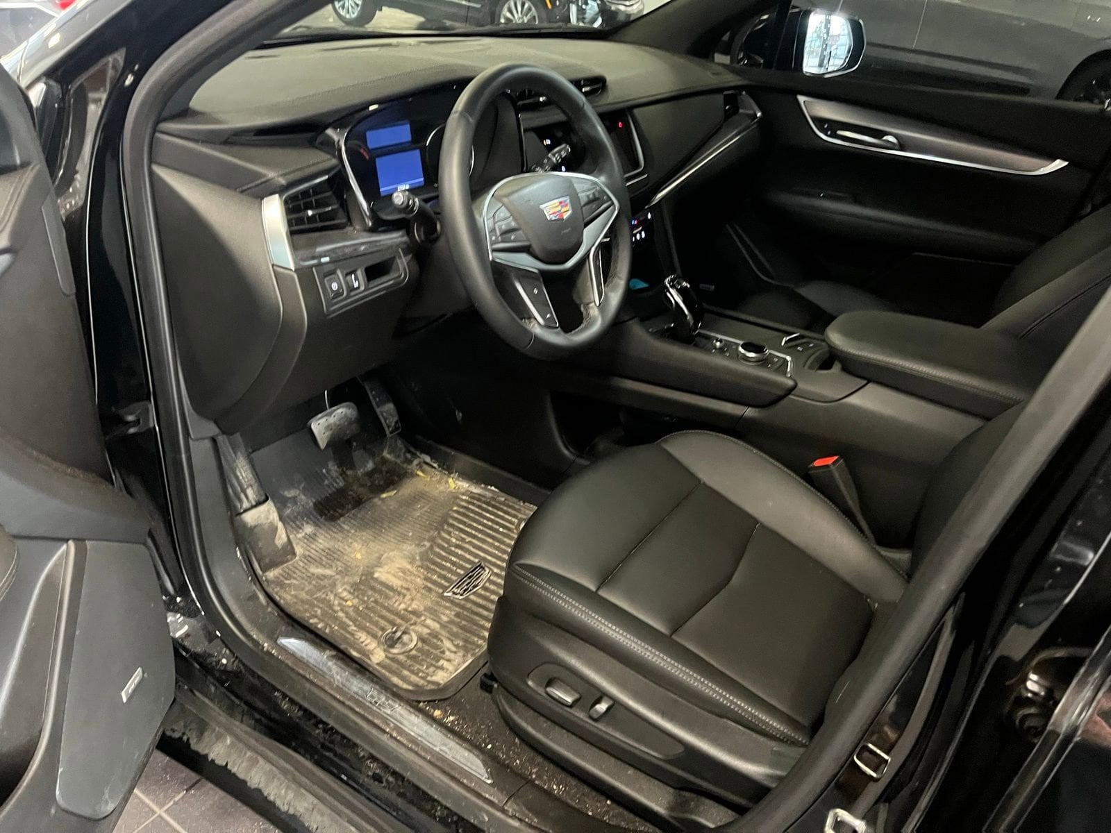 Thumbnail: 2024 Cadillac XT5 - 5