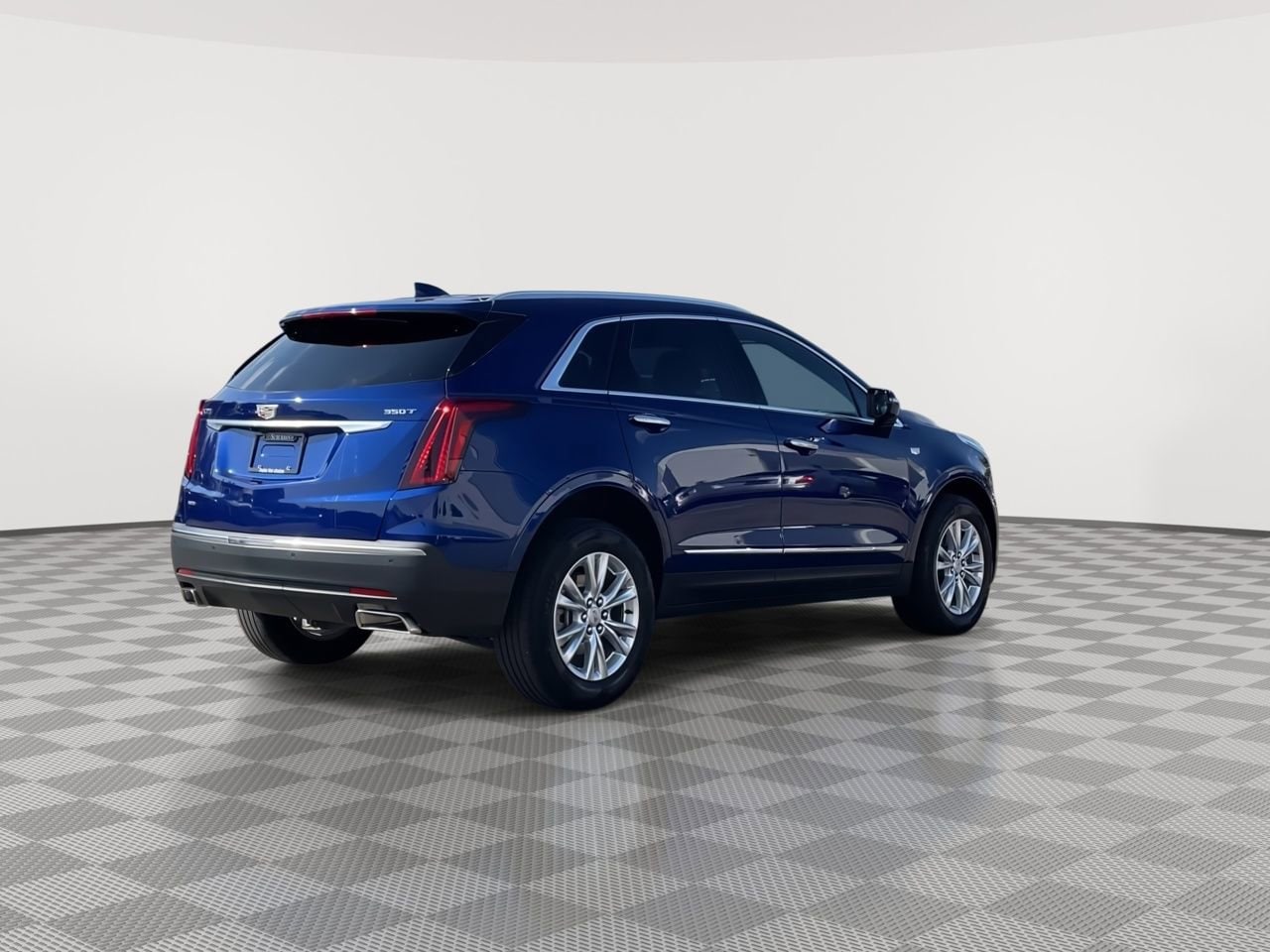 Thumbnail: 2024 Cadillac XT5 - 7