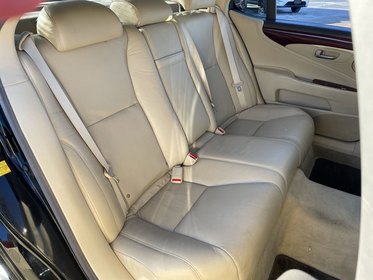 Thumbnail: 2012 Lexus LS - 15