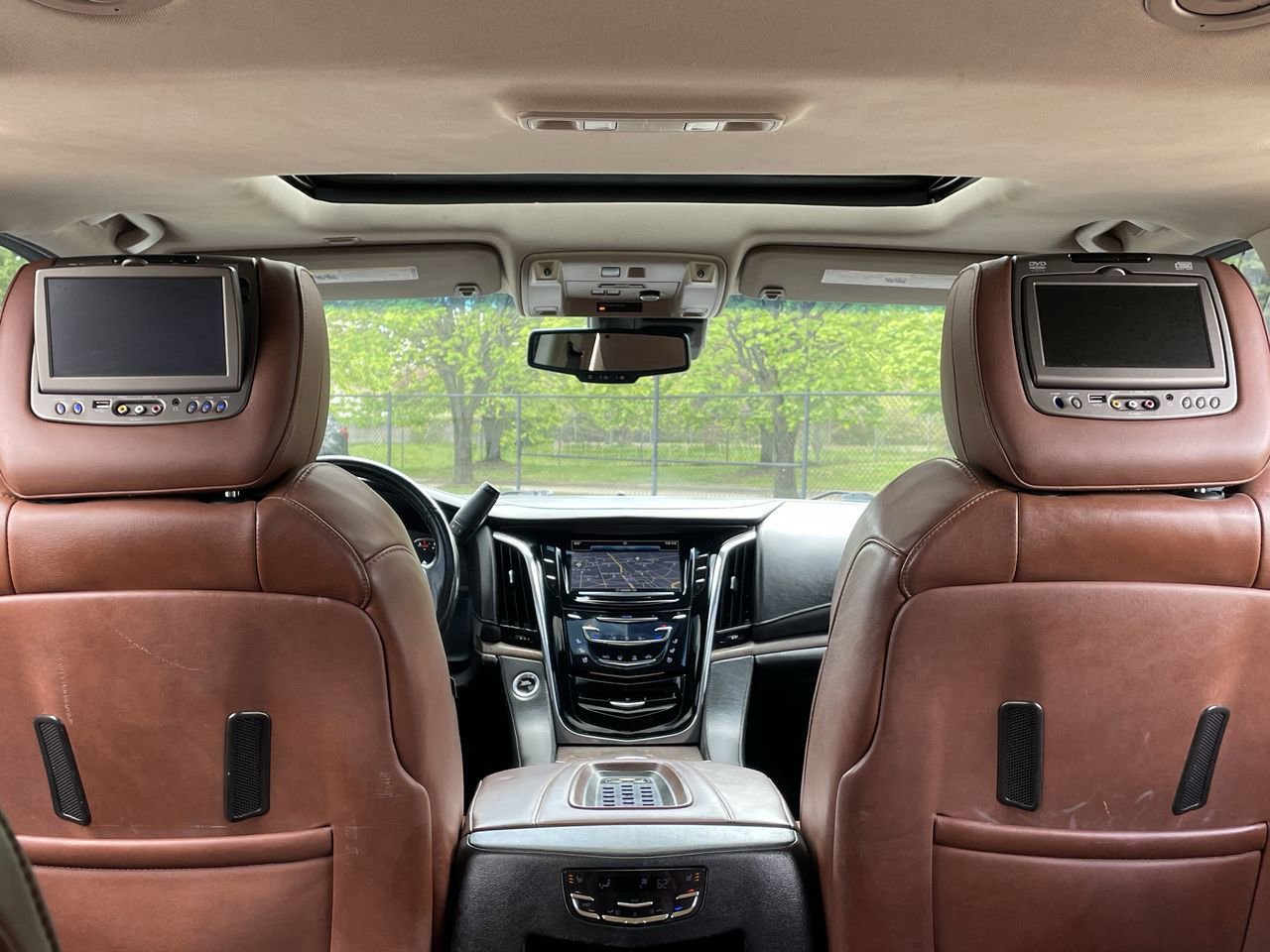 Thumbnail: 2016 Cadillac Escalade - 23