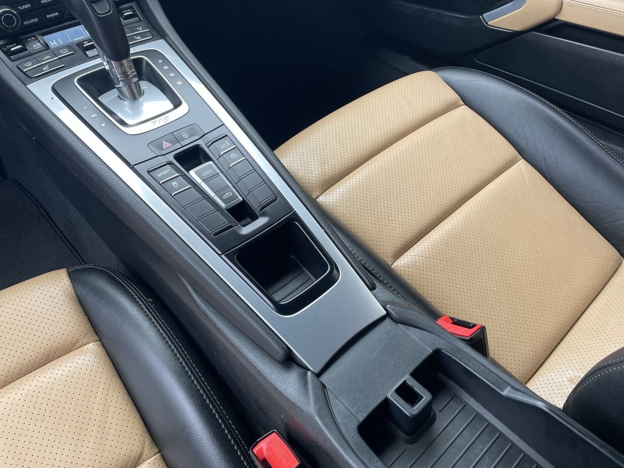 Thumbnail: 2017 Porsche 718 Boxster - 23