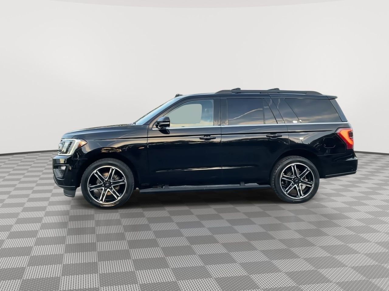 Thumbnail: 2019 Ford Expedition - 5
