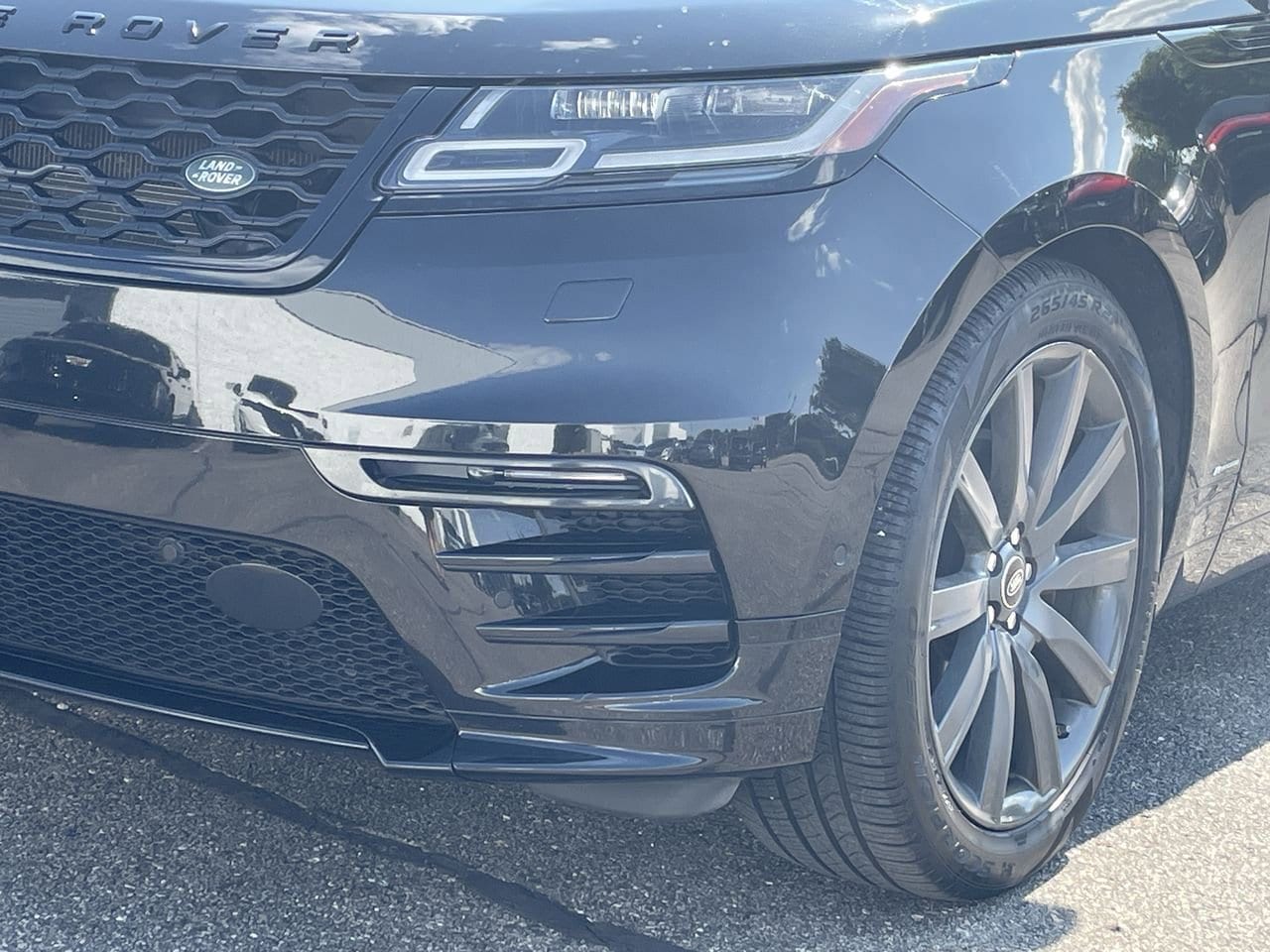Thumbnail: 2018 Land Rover Range Rover Velar - 38