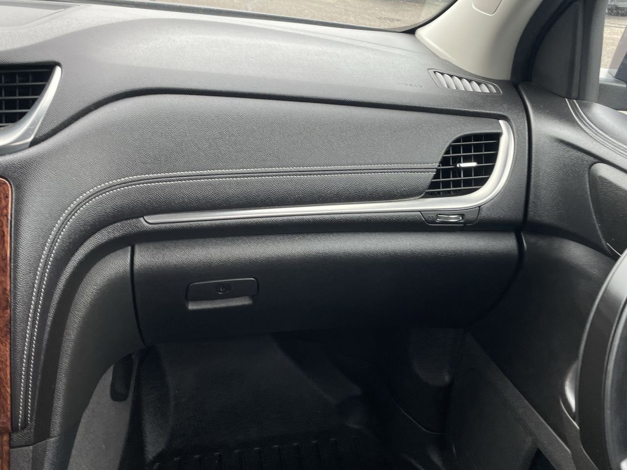 Thumbnail: 2013 Chevrolet Traverse - 16