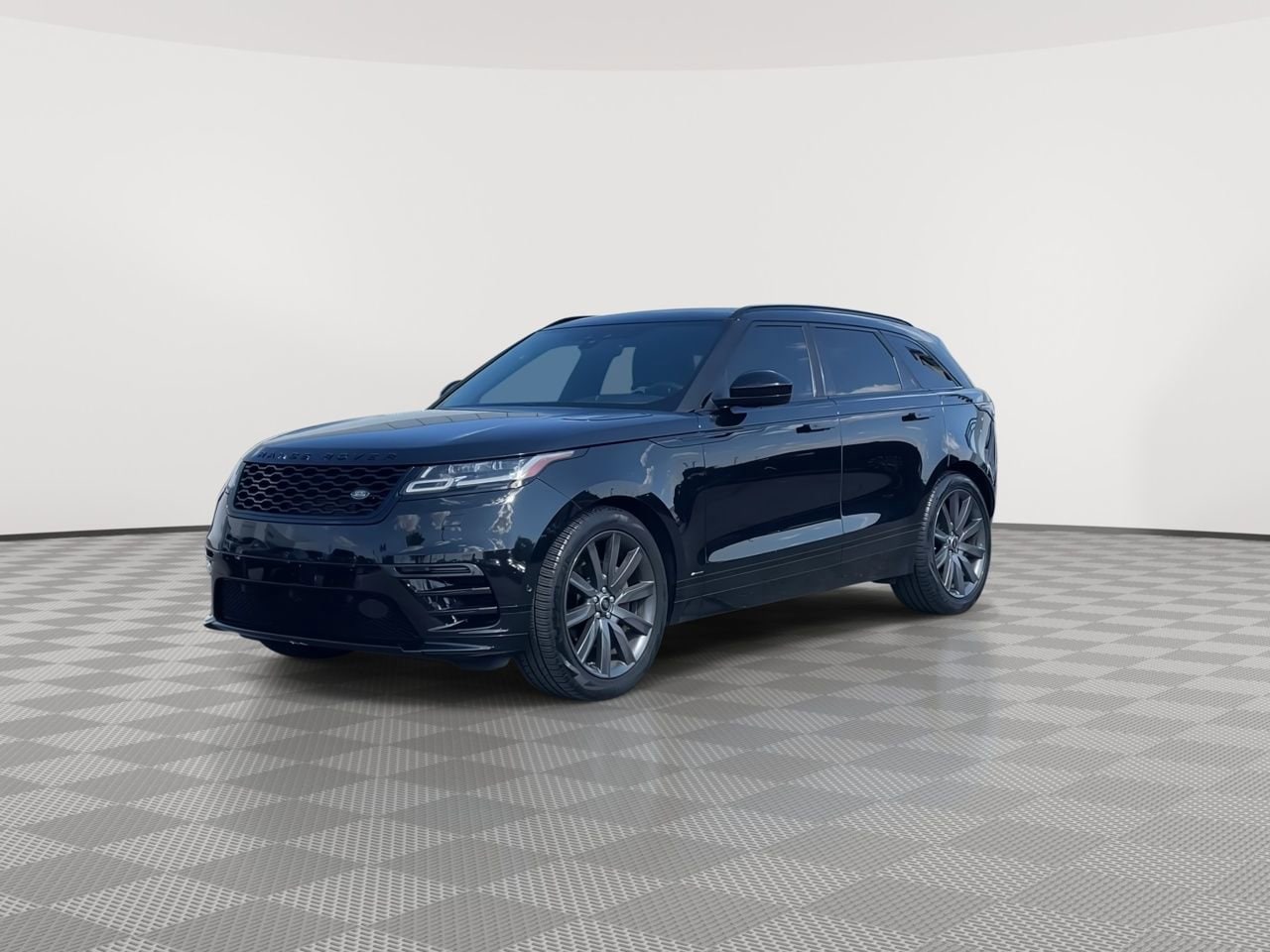 Thumbnail: 2018 Land Rover Range Rover Velar - 4