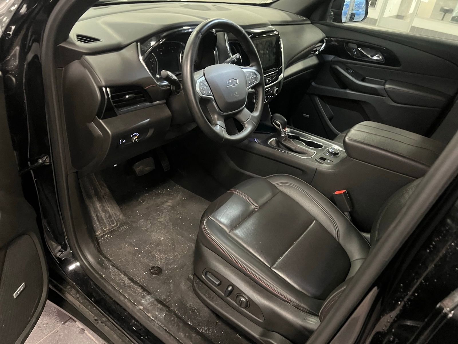 Thumbnail: 2023 Chevrolet Traverse - 5