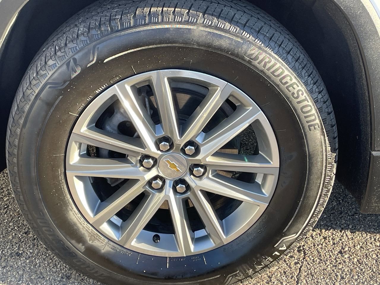 Thumbnail: 2023 Chevrolet Traverse - 38