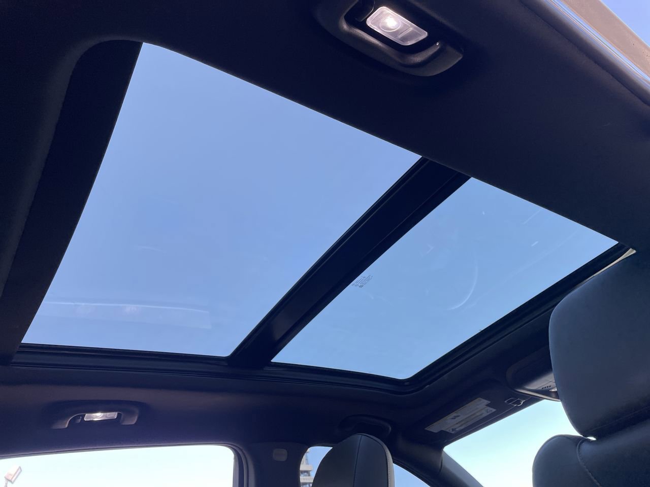 Thumbnail: 2023 Cadillac XT4 - 21