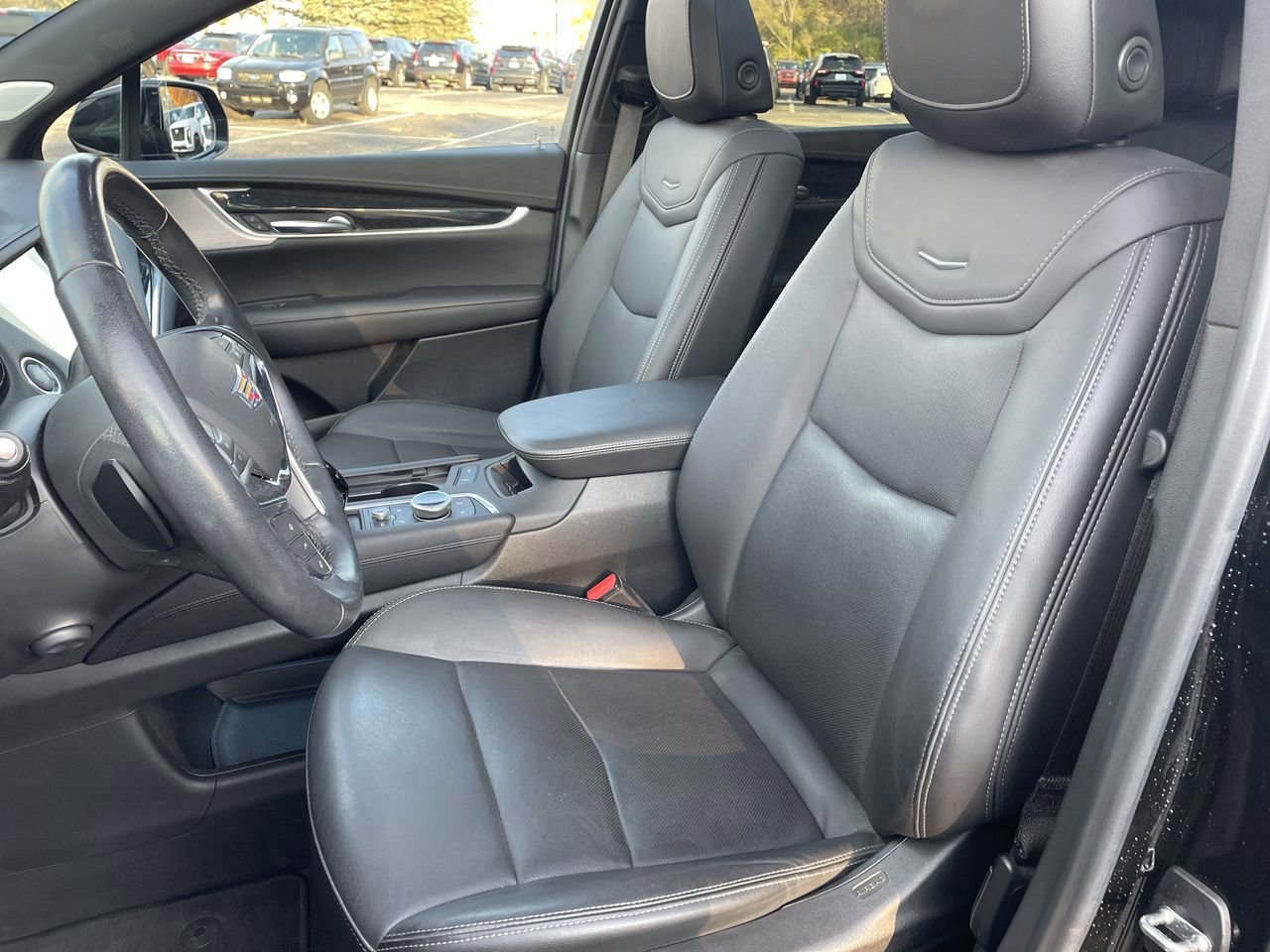 Thumbnail: 2021 Cadillac XT5 - 12