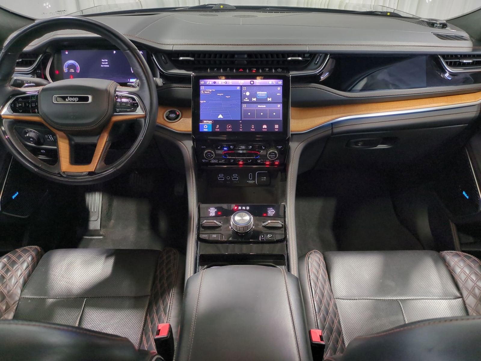 Thumbnail: 2022 Jeep Grand Cherokee - 14