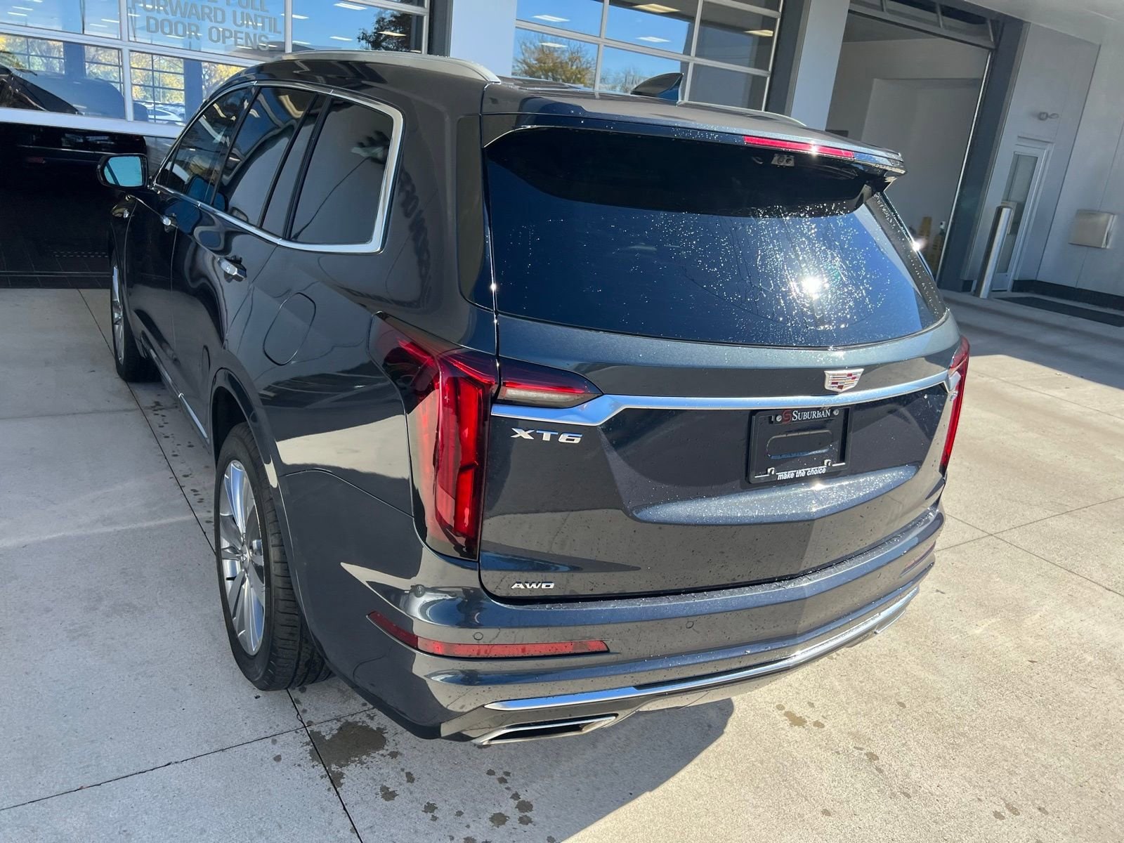 Thumbnail: 2022 Cadillac XT6 - 2