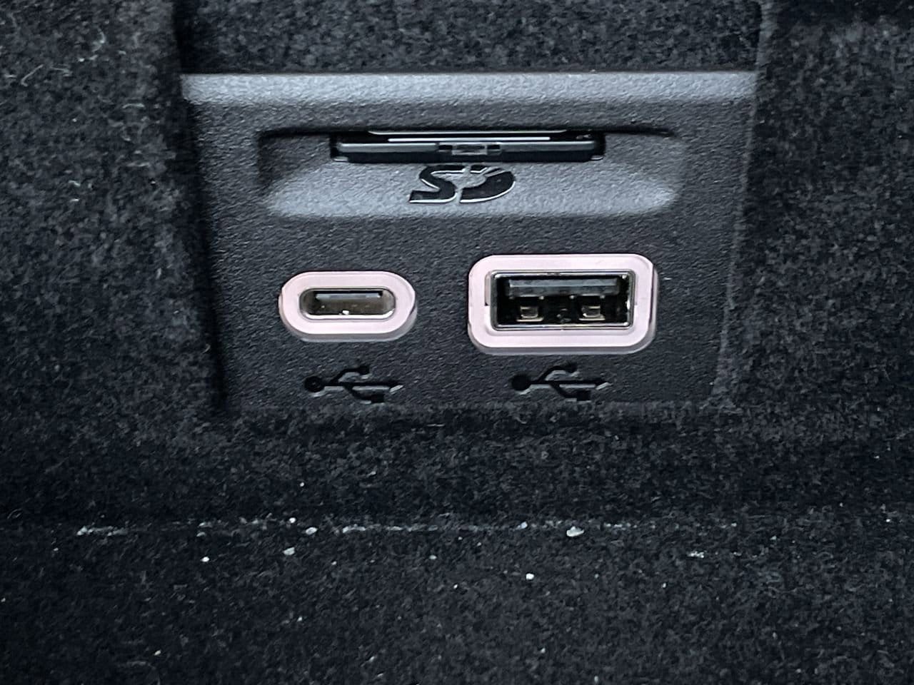 Thumbnail: 2023 Cadillac XT5 - 27