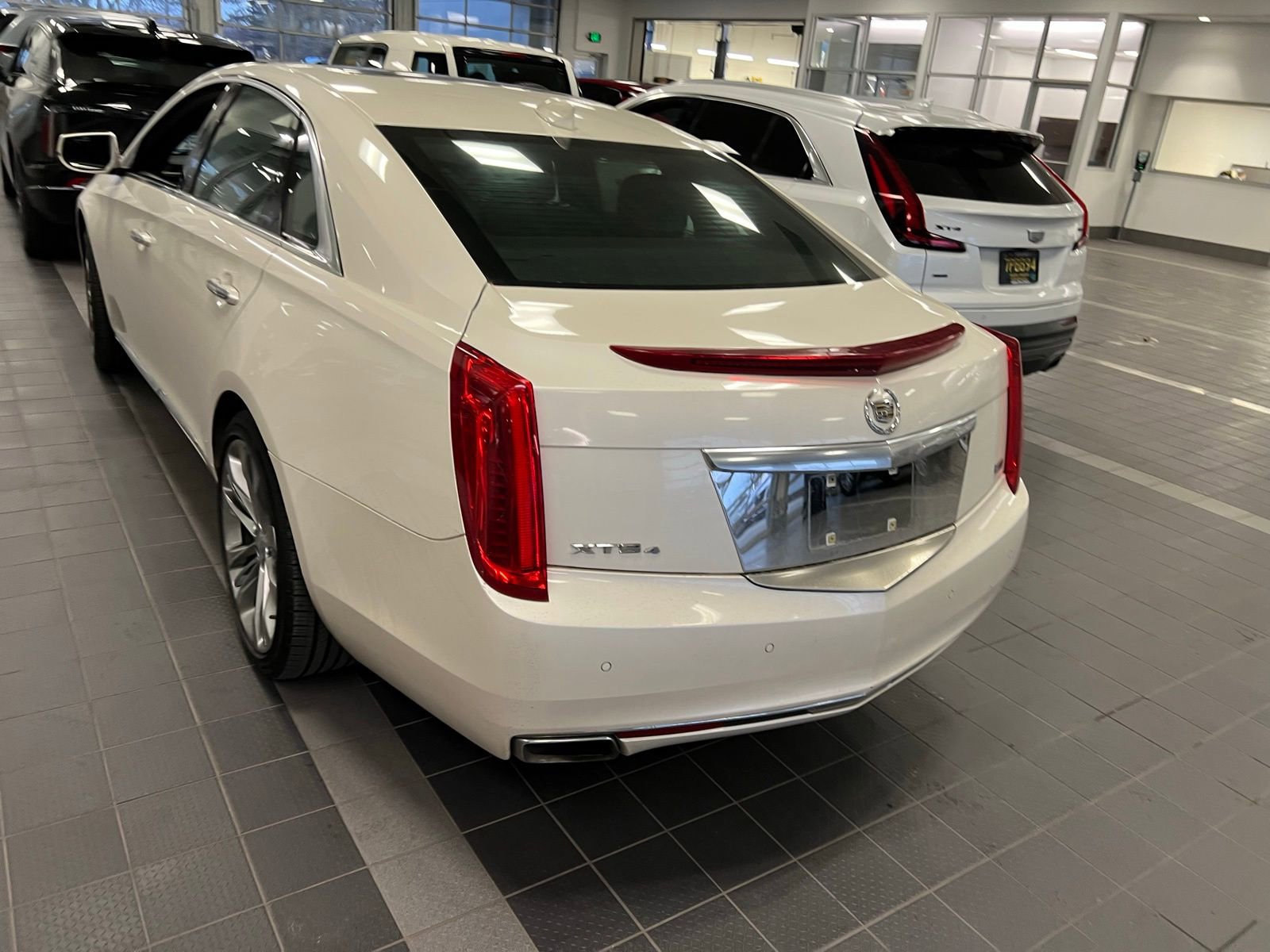 Thumbnail: 2015 Cadillac XTS - 2